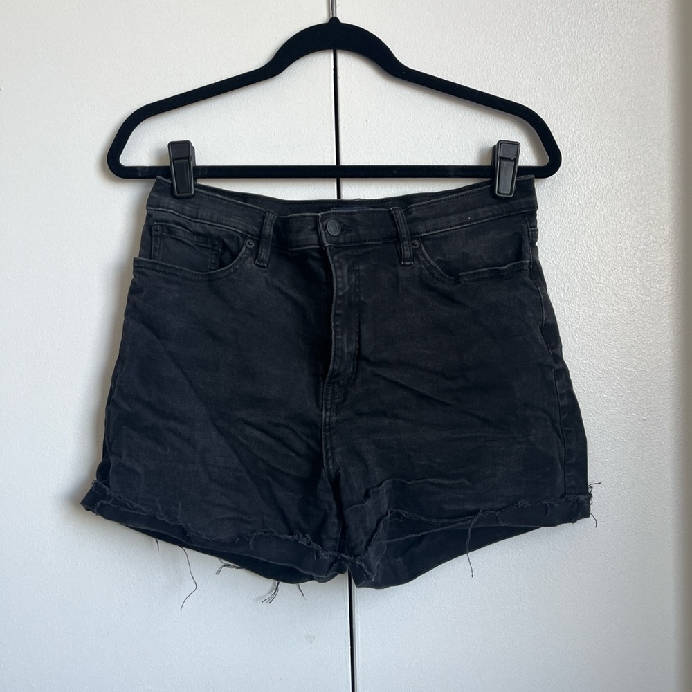 CALVIN KLEIN JEANS High-Rise Distressed Hem Shorts